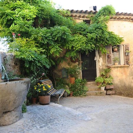 Appartement Dans Le Ciel Tourtour Bagian luar foto